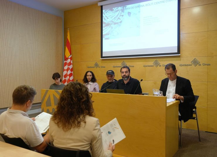 Moment de la presentació de les exposicions del Bòlit Moment de la presentació de les exposicions del Bòlit