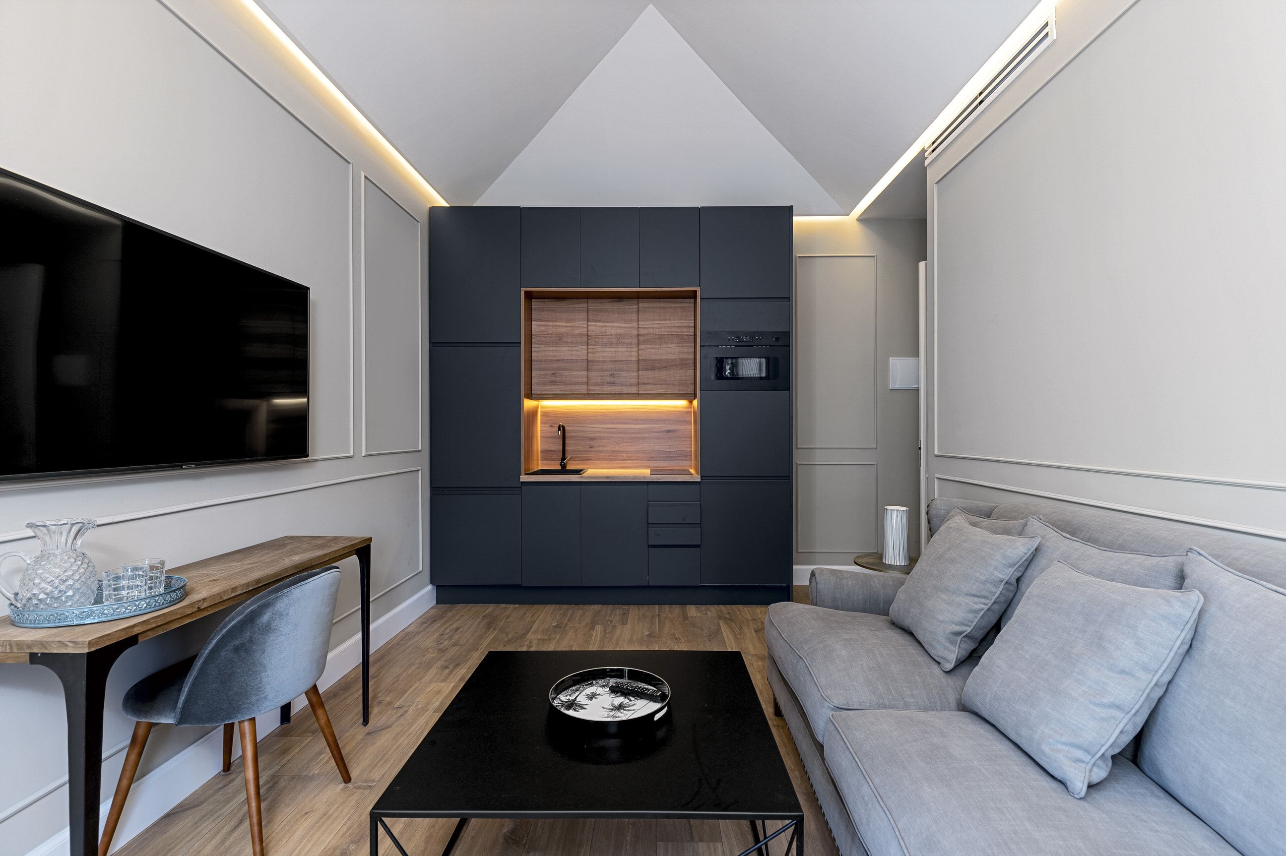 03.  APARTAMENTS TURÍSTICS (Málaga)