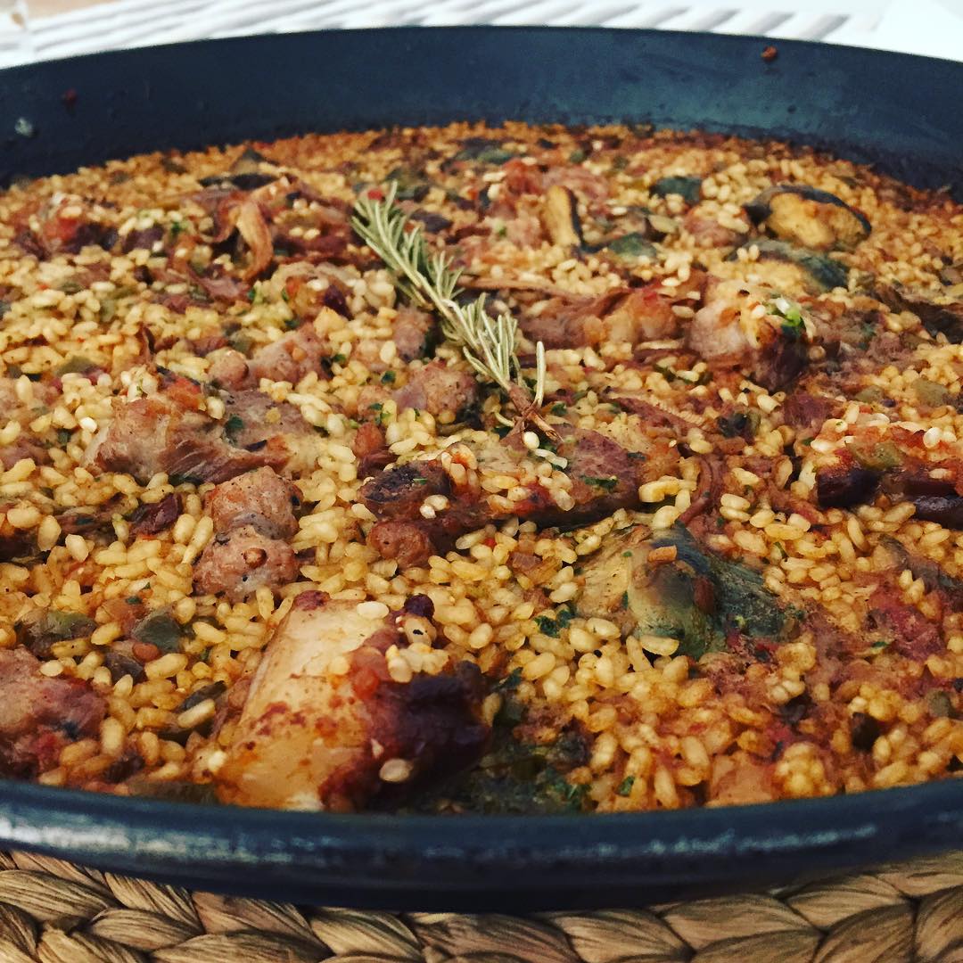 arros amb costella de porc i salsitxa arros amb costella de porc i salsitxa