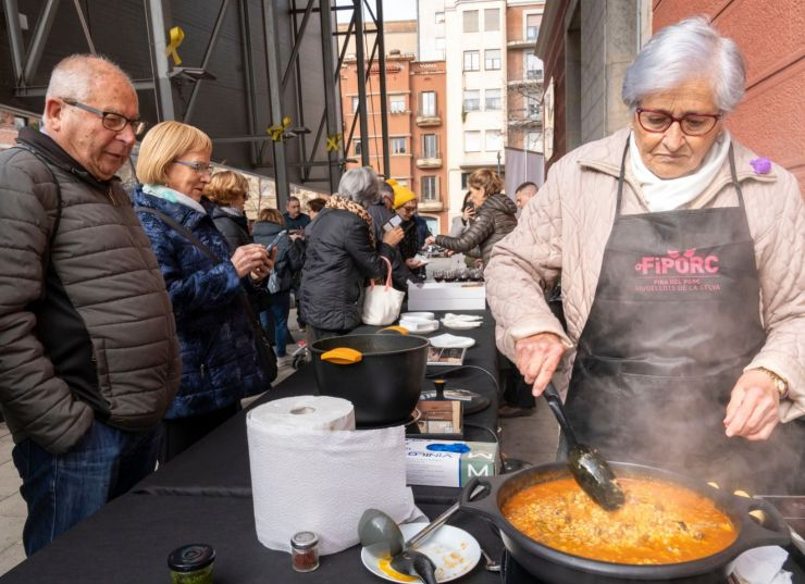 Arròs de galta de porc i carxofes a la presentació Arròs de galta de porc i carxofes a la presentació