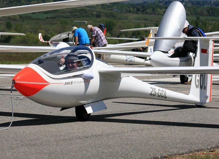 Preparació del vol sense motor a la Cerdanya