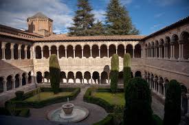 El claustre del Monestir de Ripoll