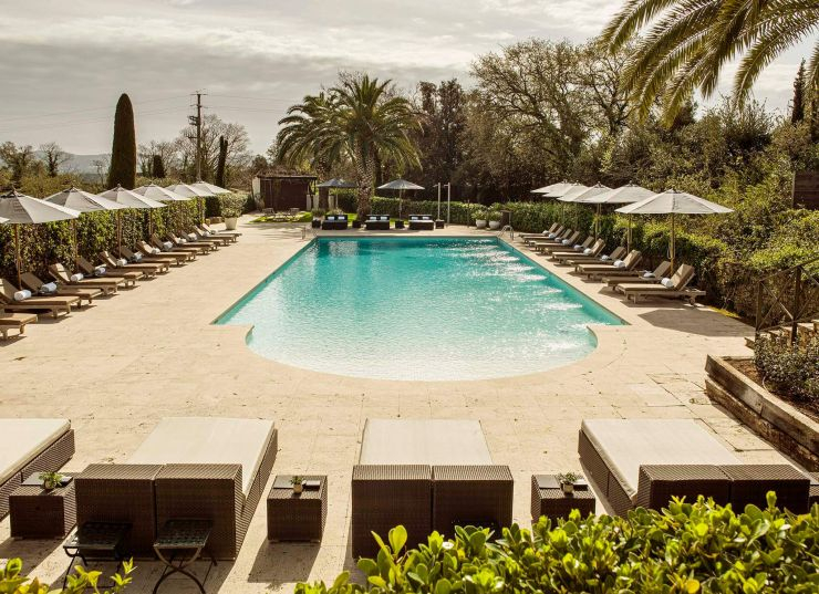 Piscina Mas de Torrent Hotel & Spa Piscina Mas de Torrent Hotel & Spa