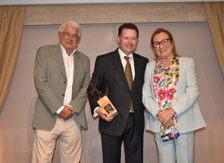 Josep M. Vehí, copropietari i directorHotel Aigua Blava als Premis T de Turisme de la Fundació Jordi Comas Josep M. Vehí, copropietari i directorHotel Aigua Blava als Premis T de Turisme de la Fundació Jordi Comas