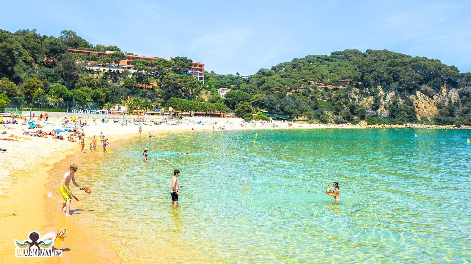 santa cristina de lloret una de les platges amb bandera blava