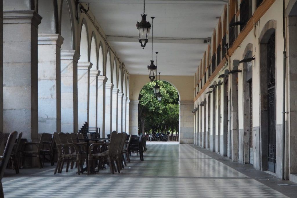 La sidreria Txot's i la cadena de restaurants Enjoy It s'instal·len a la Plaça de la Independència