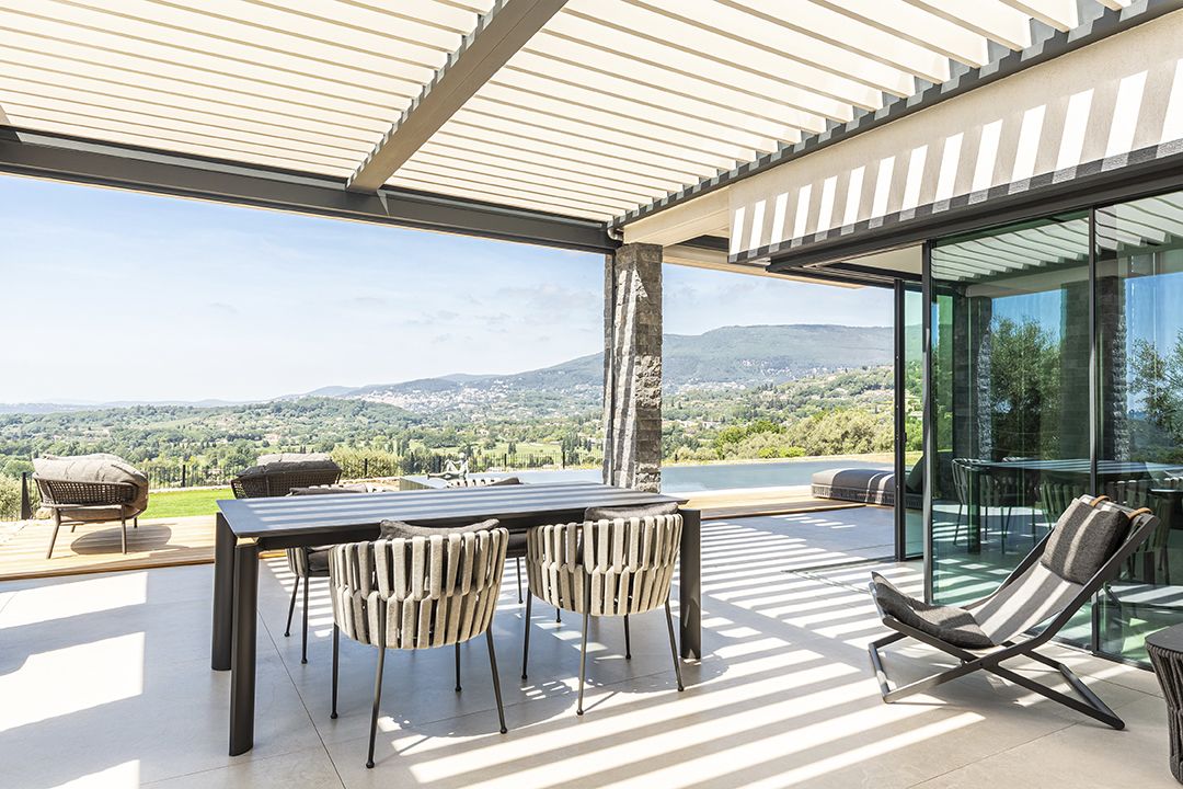 Mallol   pergola bioclimatica Girona (1)