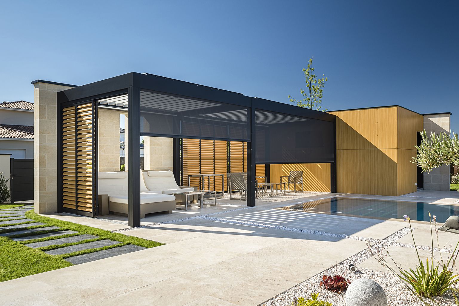 Mallol   pergola bioclimatica Girona 