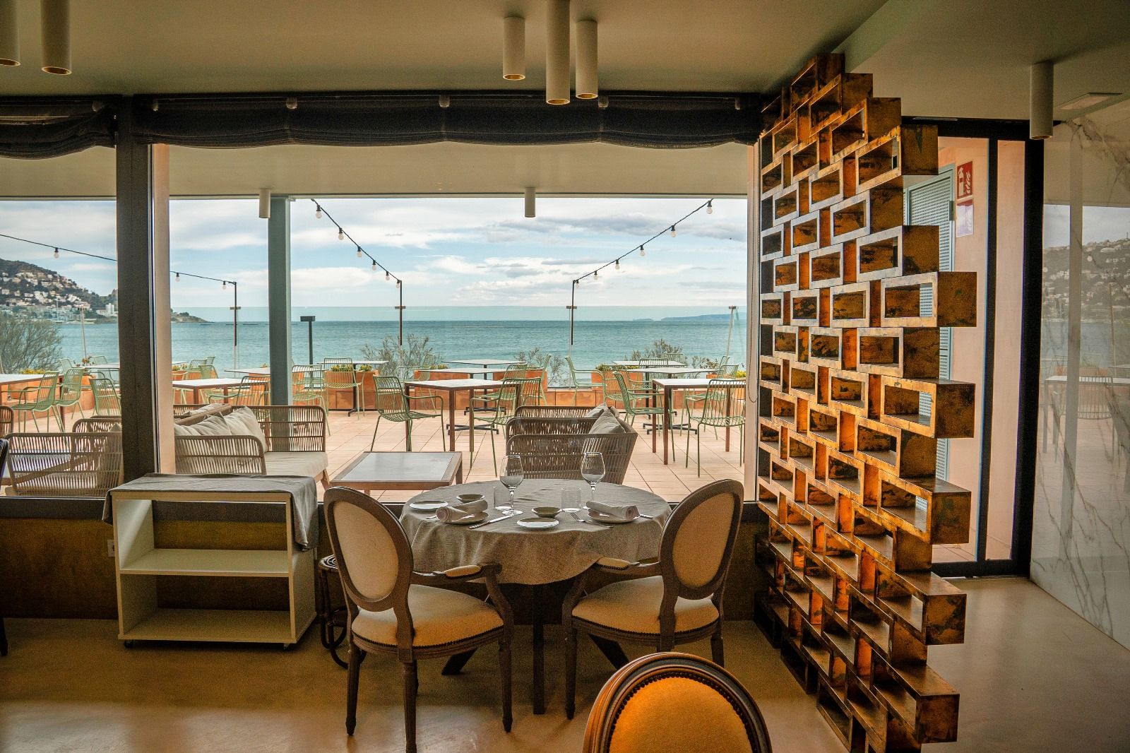 ROM RESTAURANT VISTES