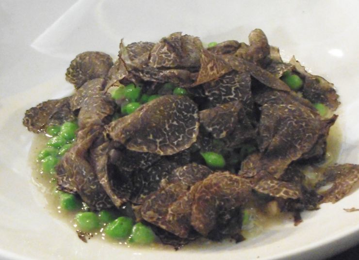 Pèsols ofegats amb tòfonaPocavergonya Bistró Pèsols ofegats amb tòfonaPocavergonya Bistró