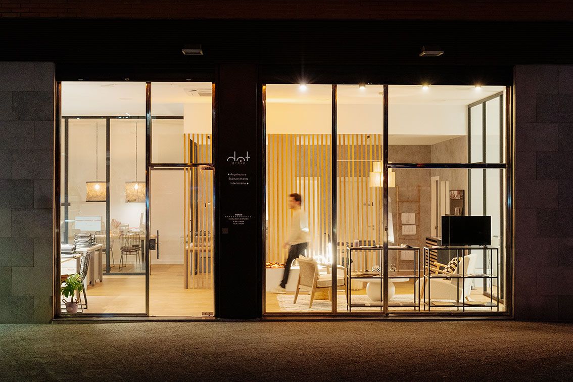 DOT GROUP  EXTERIOR FAÇANA