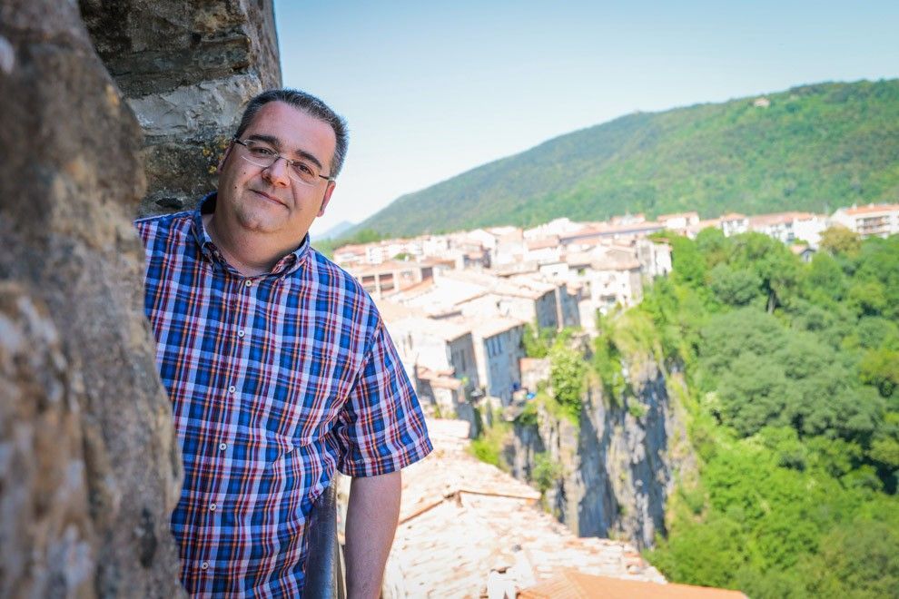Miquel reverter alcalde de Castellfollit de la Roca