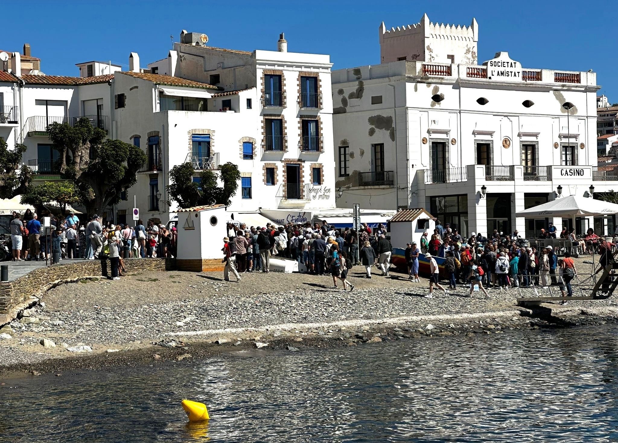 Cadaqués massificació
