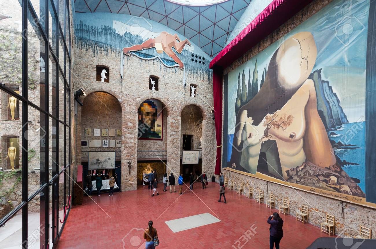 Figueres la milor destinació europea p'er conèixer el surrealisme Figueres la milor destinació europea p'er conèixer el surrealisme
