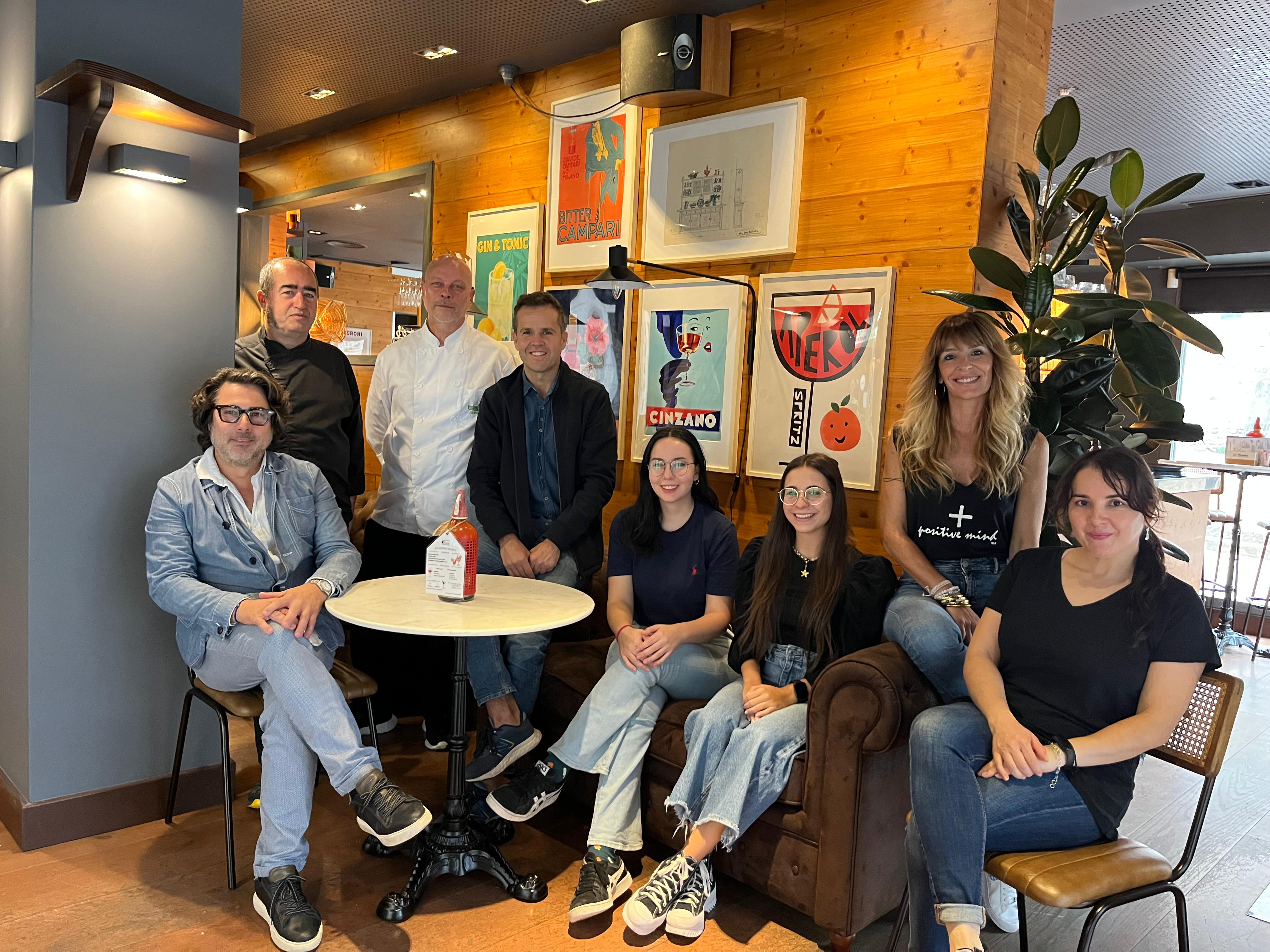 Amadeu Monsó i Adrià Mansanet amb l'equip de River Girona