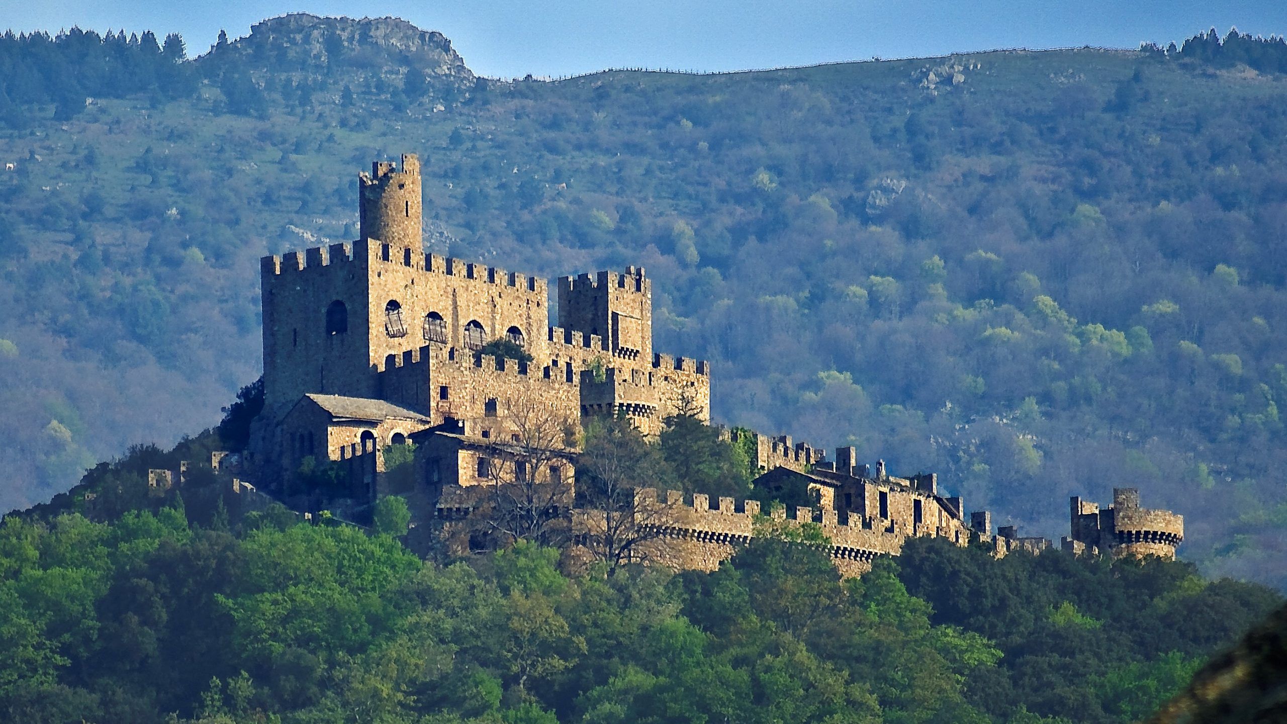 Castell de Requesens