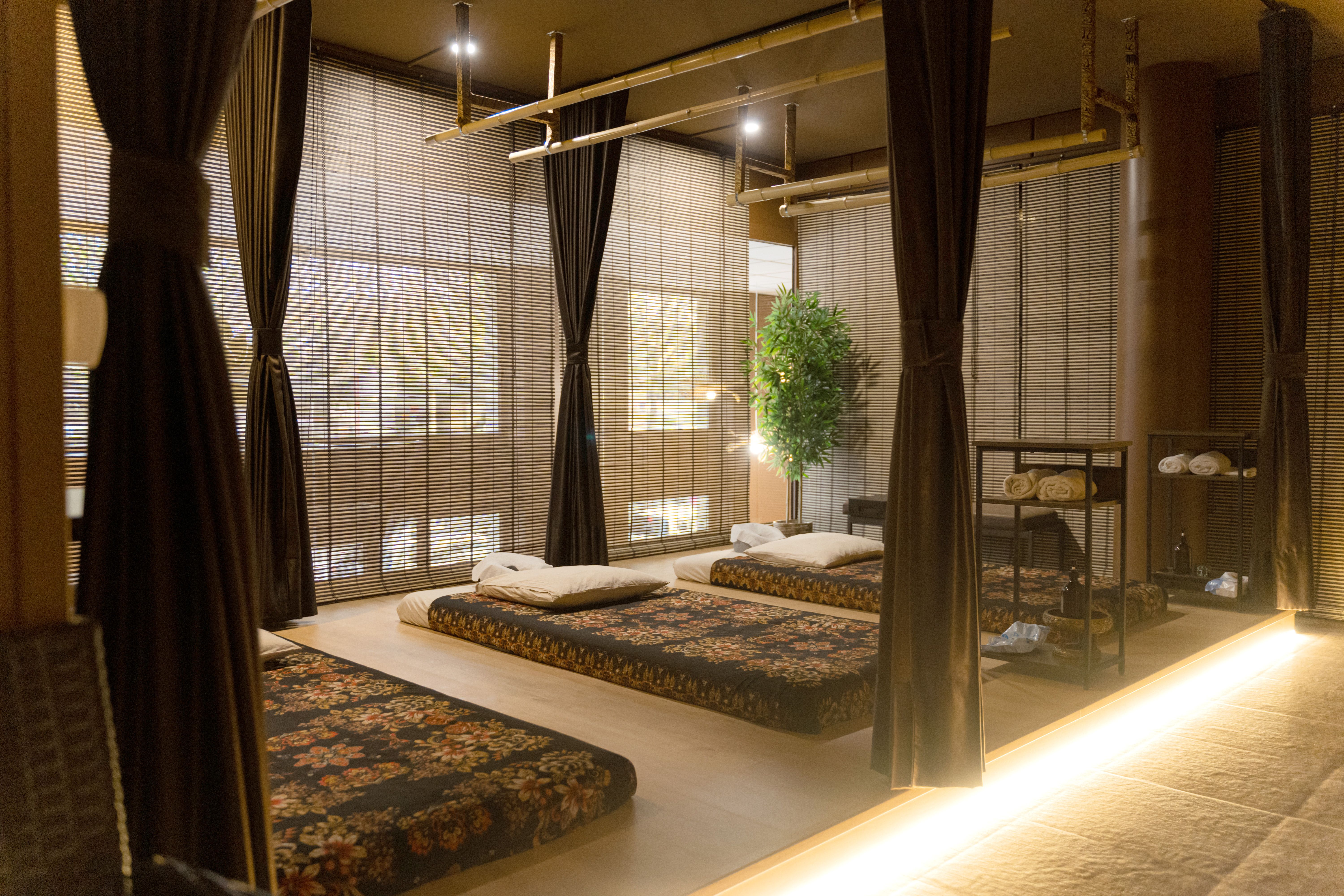 Aroma Thai Massage & Spa