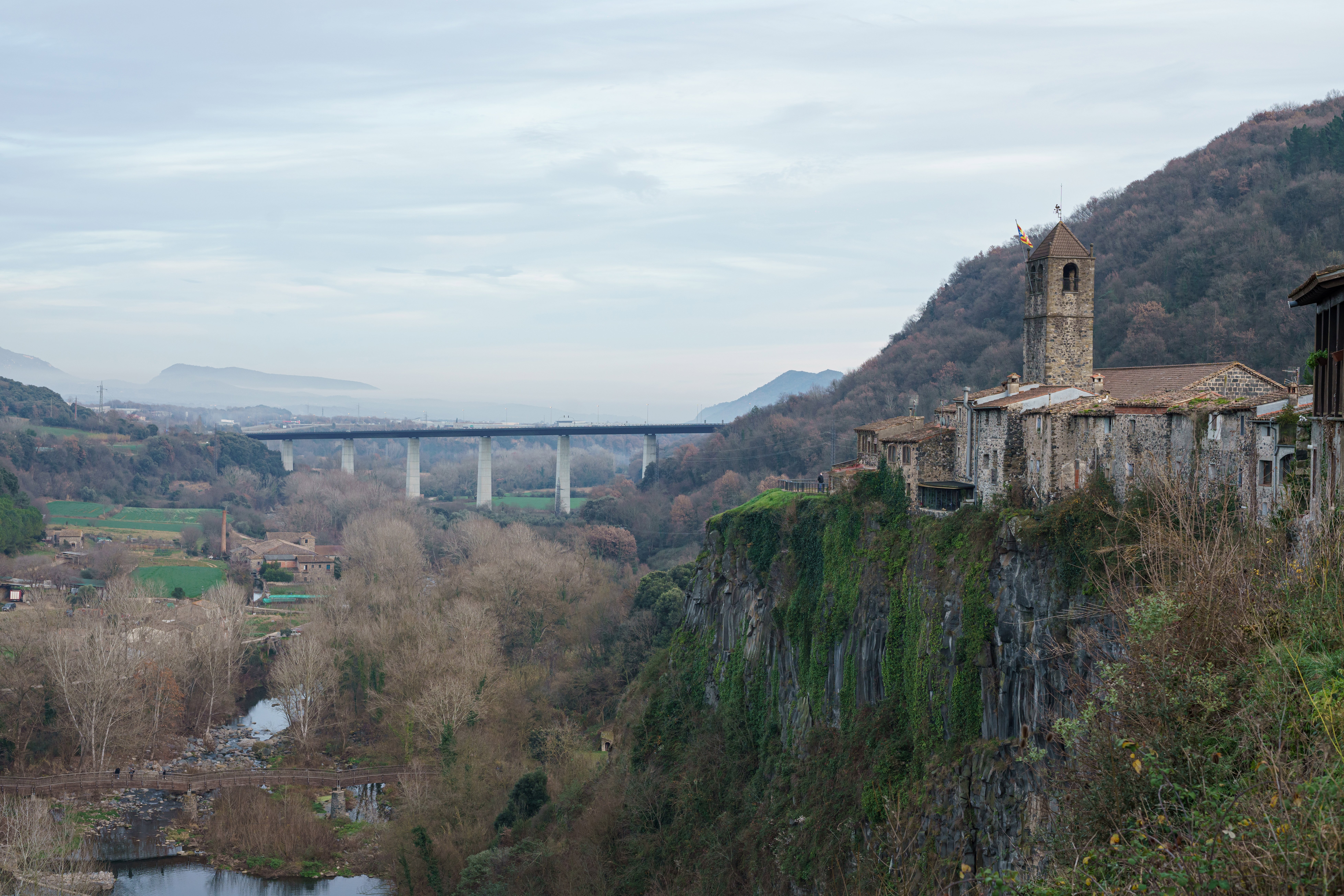 Depositphotos 540491346 XLPanoràmica de Castellfollit de la Roca