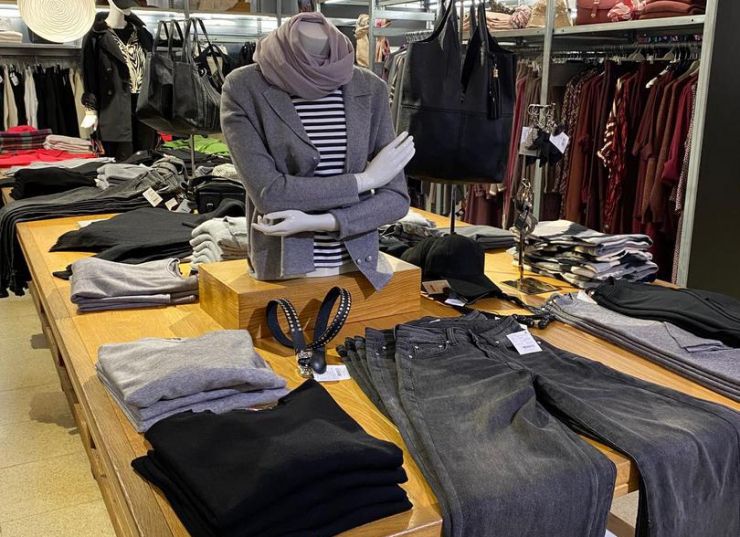 Una de les botigues outlet de Llagostera Una de les botigues outlet de Llagostera
