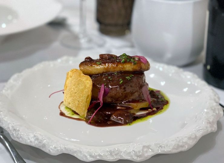 Solomillo con foie Restaurante Klova i Kava VIladamat
