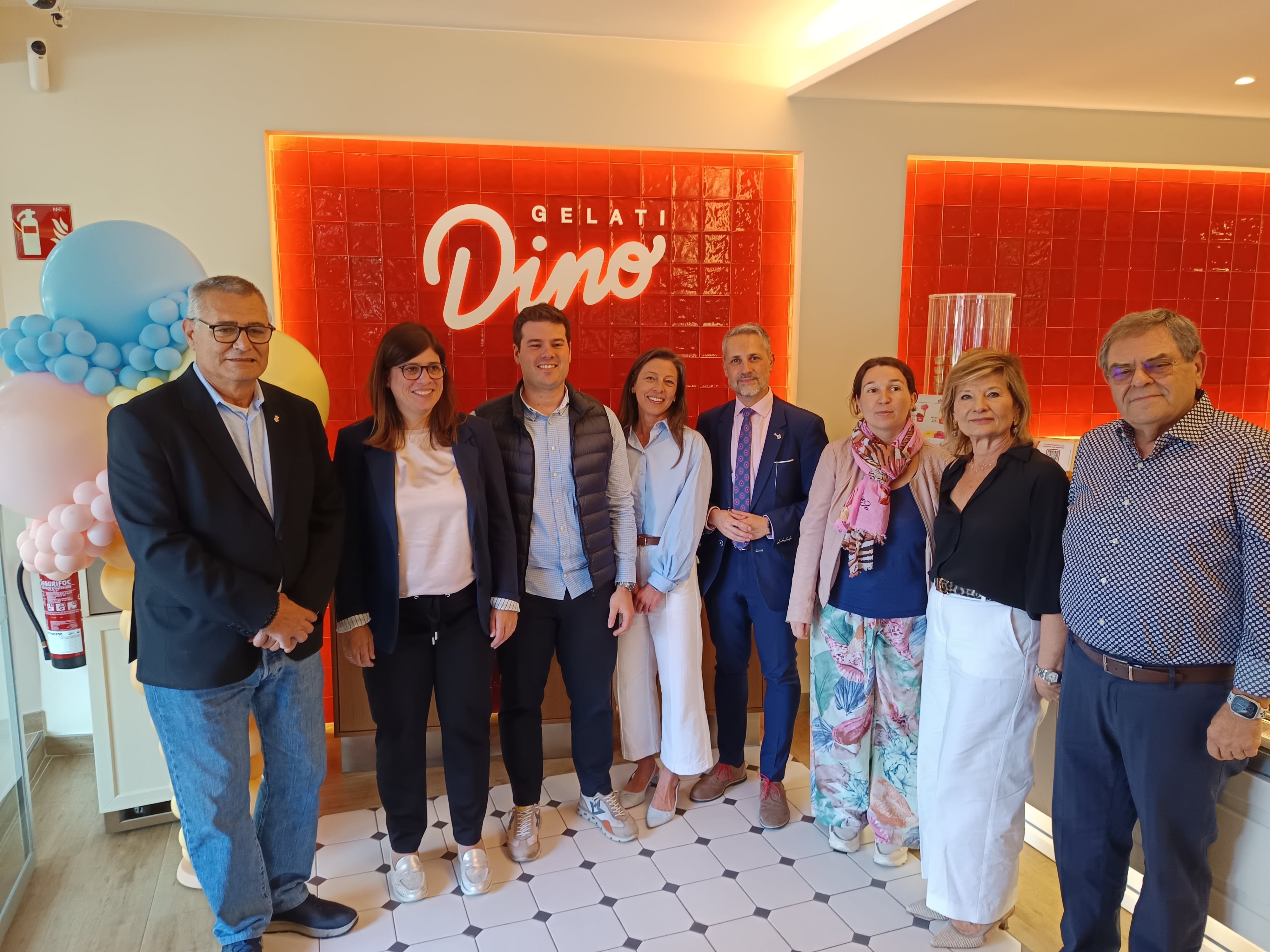 La familia Gelati Dino a la botiga de Girona