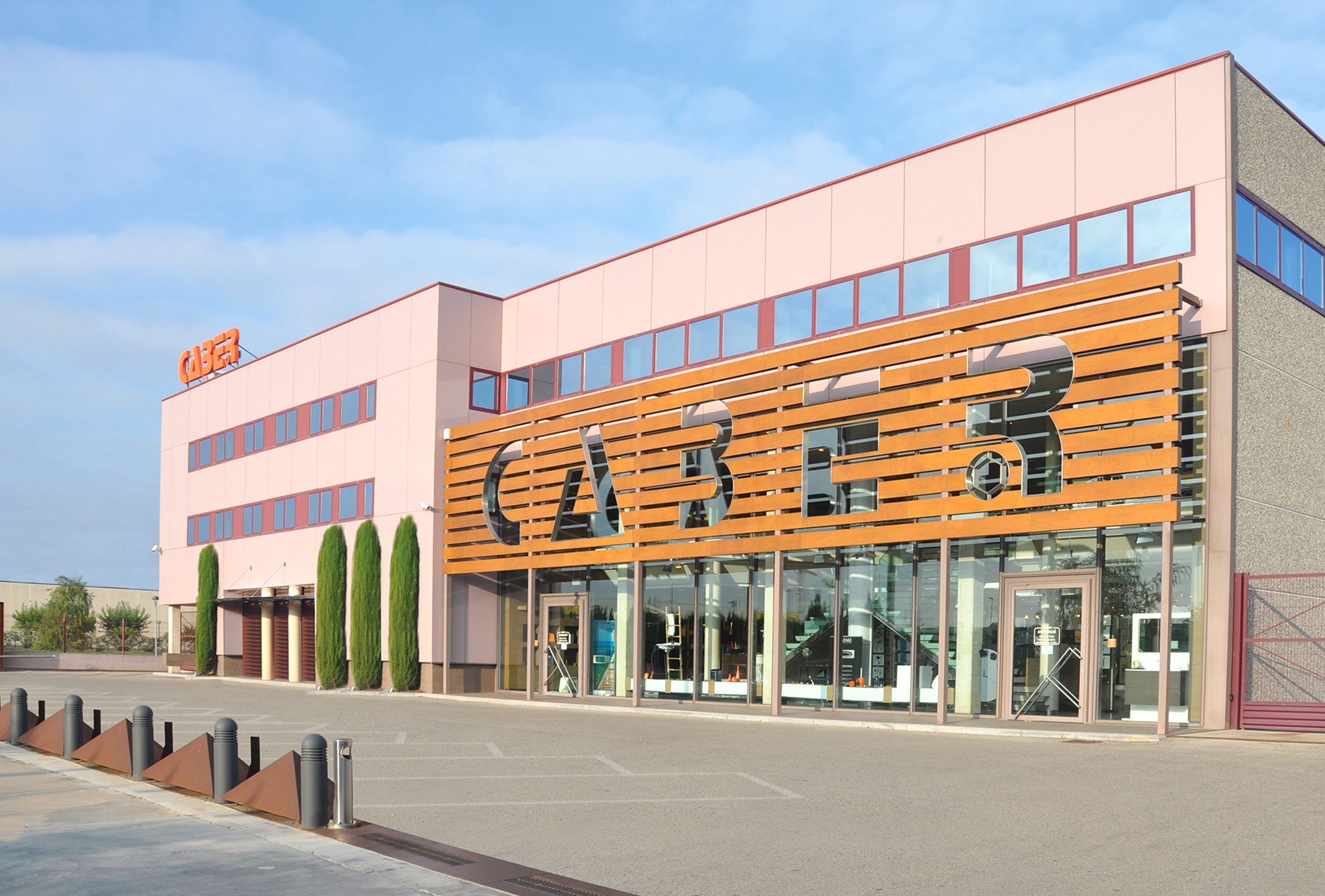 Un espai de referència per a arquitectes, interioristes, dissenyadors i particulars que busquen qualitat.