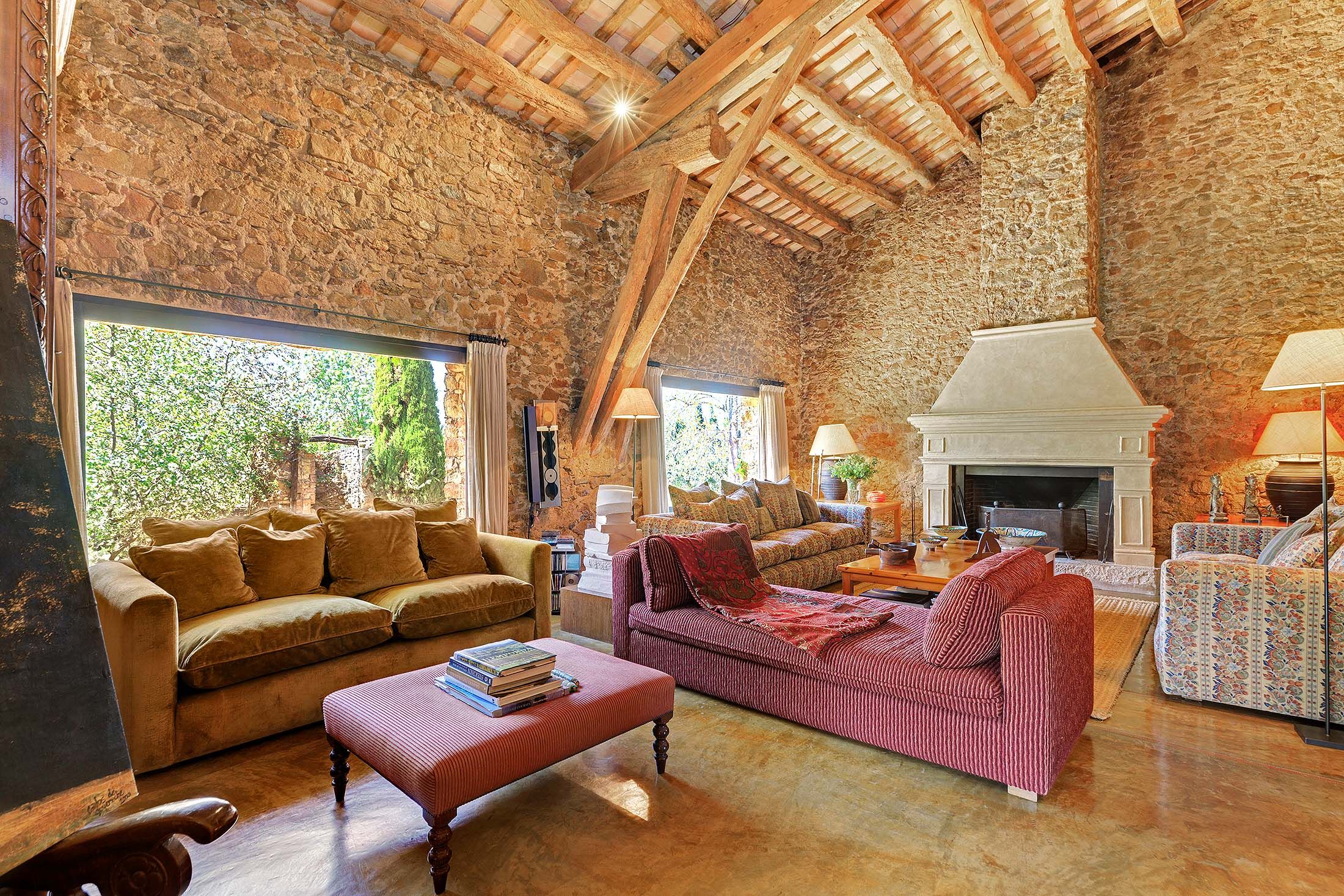  Combinació d’història, bellesa natural i qualitat de vida en cases senyorials i antics palaus.