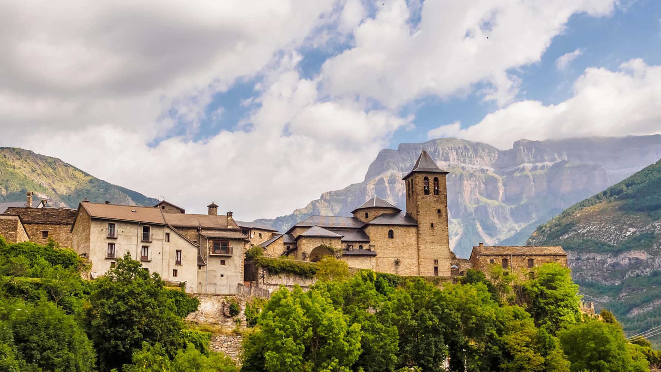 Paisatges verges, silenci i tranquil·litat d’alta muntanya.
