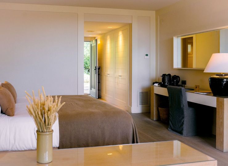 50Mas de Torrent Suite Terraza Fotografía Maria Capdevila valentinakalaydjian.studio 50Mas de Torrent Suite Terraza Fotografía Maria Capdevila valentinakalaydjian.studio