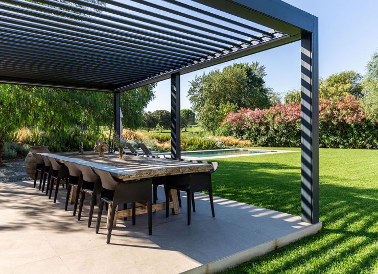 Pèrgola Bioclimàtica Mallol al Cottage de Torremirona Pèrgola Bioclimàtica Mallol al Cottage de Torremirona