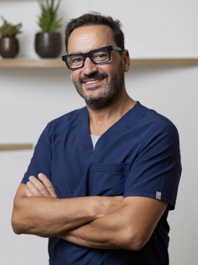 Dr. Santiago Cervera Dr. Santiago Cervera